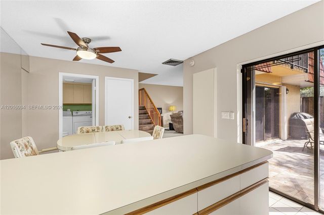 9950 NW 6th Pl, Plantation, FL 33324