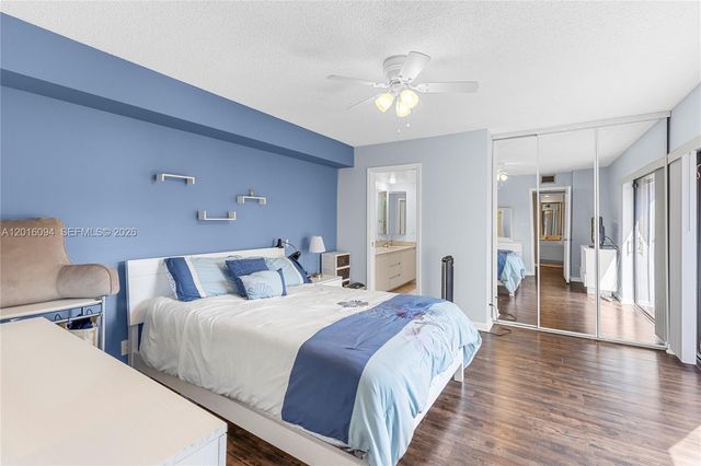 9950 NW 6th Pl, Plantation, FL 33324