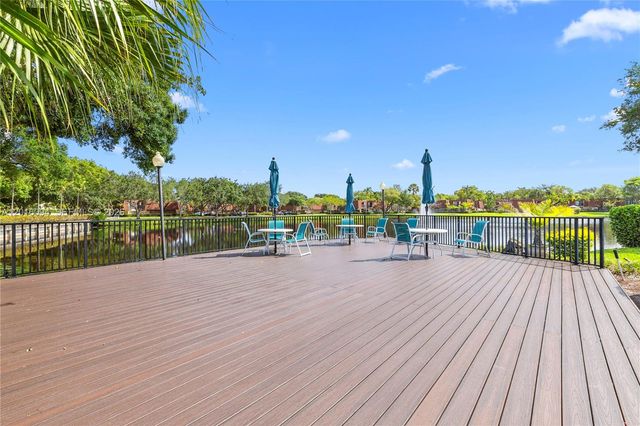 9950 NW 6th Pl, Plantation, FL 33324