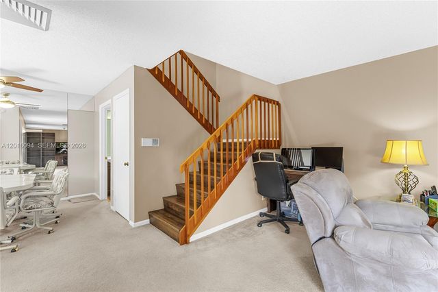 9950 NW 6th Pl, Plantation, FL 33324