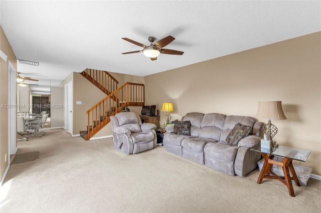 9950 NW 6th Pl, Plantation, FL 33324