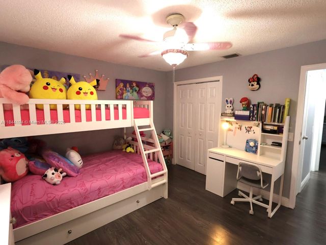 9170 NW 24th Pl, Sunrise, FL 33322