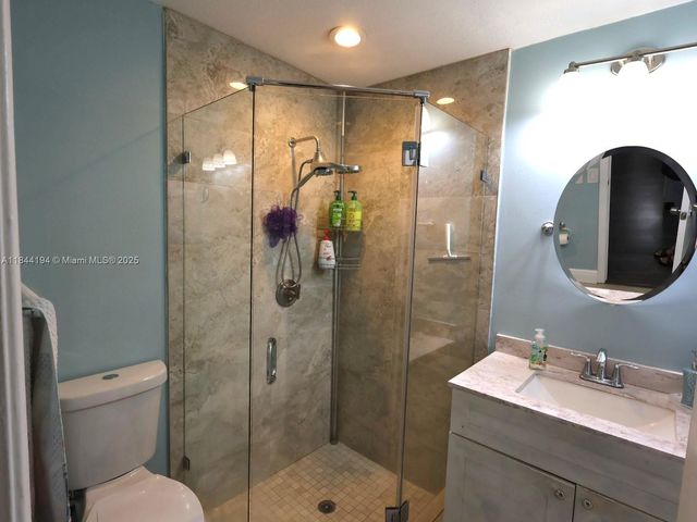 9170 NW 24th Pl, Sunrise, FL 33322