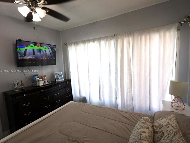 9170 NW 24th Pl, Sunrise, FL 33322