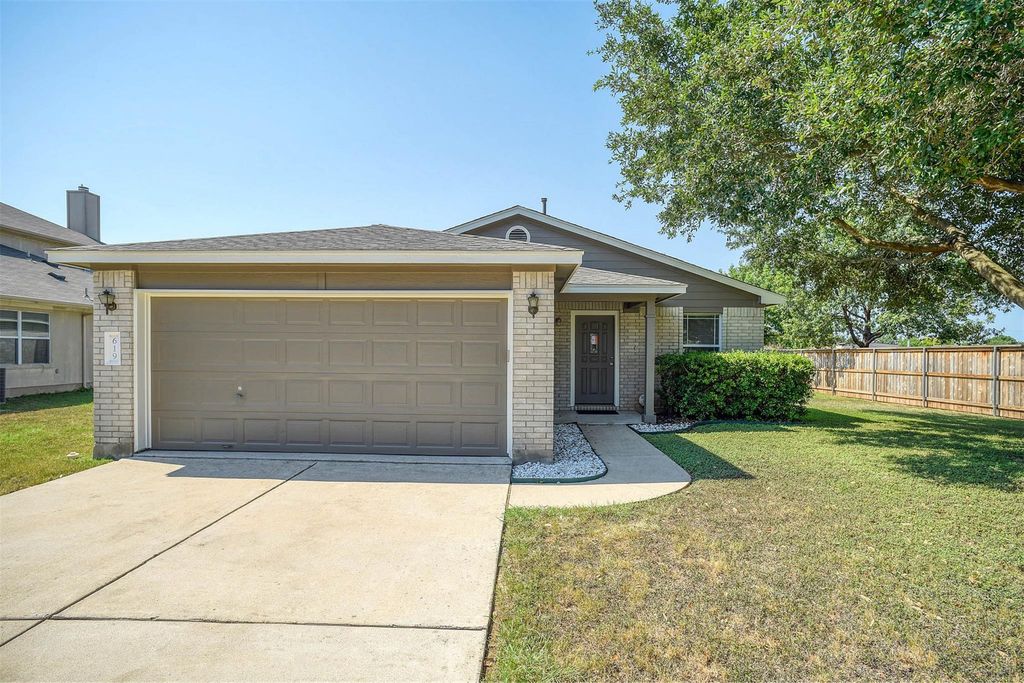 619 Carole CV, Bastrop, TX 78602