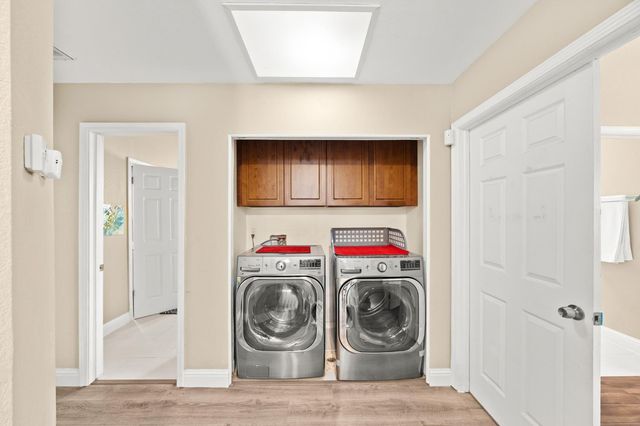 10 Smokey Leaf Ct, Sacramento, CA 95838