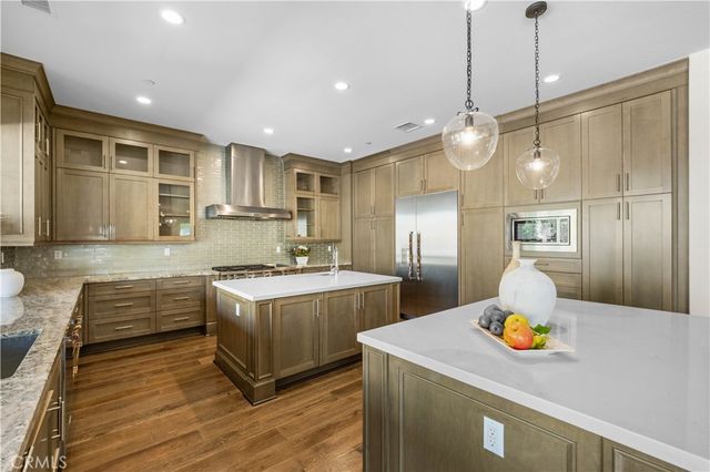 127 Cruiser, Irvine, CA 92618