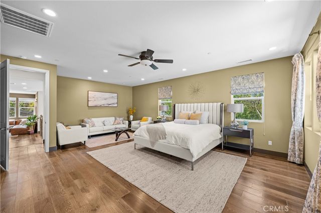 127 Cruiser, Irvine, CA 92618