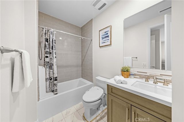 127 Cruiser, Irvine, CA 92618
