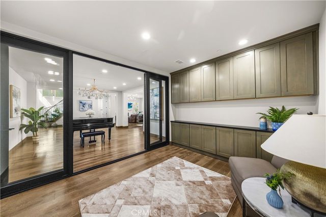 127 Cruiser, Irvine, CA 92618