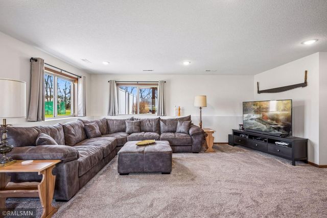 31476 147th Street NW, Princeton, MN 55371