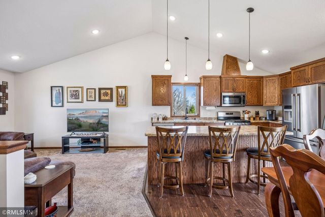 31476 147th Street NW, Princeton, MN 55371