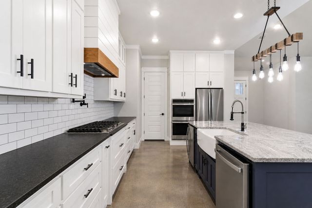 309 Aviara Court, Poolville, TX 76487