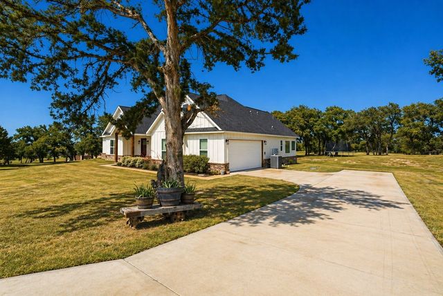309 Aviara Court, Poolville, TX 76487