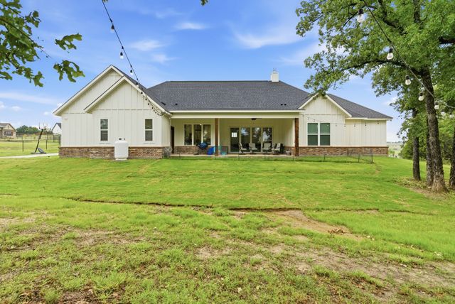 309 Aviara Court, Poolville, TX 76487