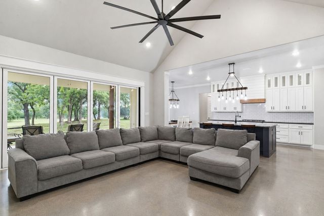 309 Aviara Court, Poolville, TX 76487