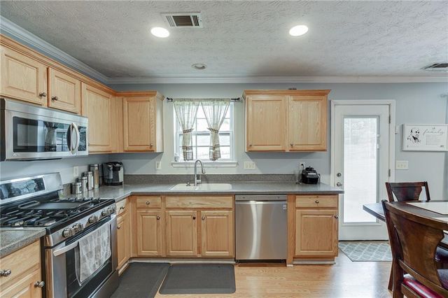 3662 Bay Cove Court, Loganville, GA 30052