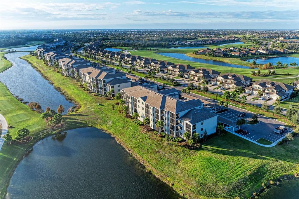 Image 2 of property listing at 18114 GAWTHROP DRIVE 204, Bradenton, FL 34211