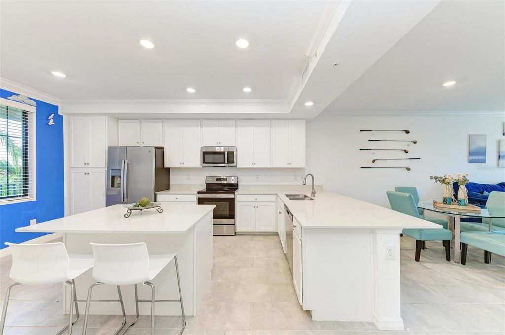 Image 16 of property listing at 18114 GAWTHROP DRIVE 204, Bradenton, FL 34211