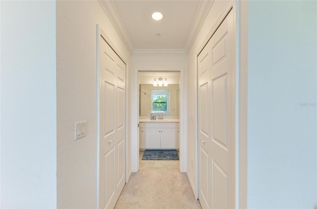 Image 24 of property listing at 18114 GAWTHROP DRIVE 204, Bradenton, FL 34211