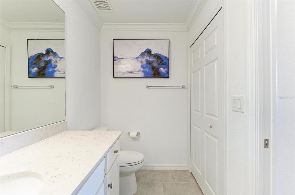 Image 27 of property listing at 18114 GAWTHROP DRIVE 204, Bradenton, FL 34211