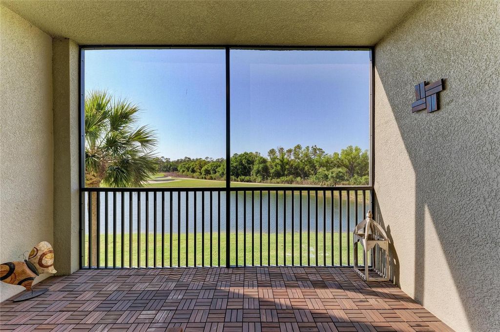Image 36 of property listing at 18114 GAWTHROP DRIVE 204, Bradenton, FL 34211
