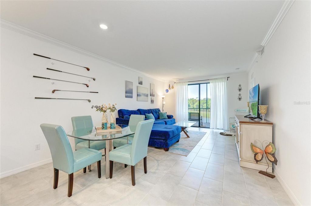 Image 6 of property listing at 18114 GAWTHROP DRIVE 204, Bradenton, FL 34211