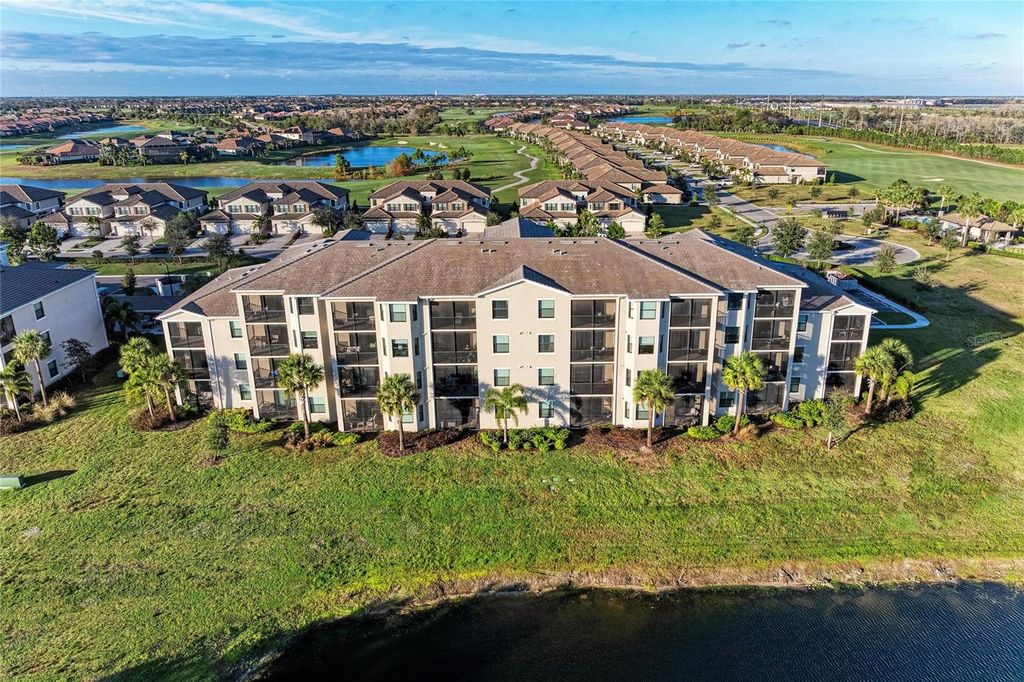 Image 59 of property listing at 18114 GAWTHROP DRIVE 204, Bradenton, FL 34211