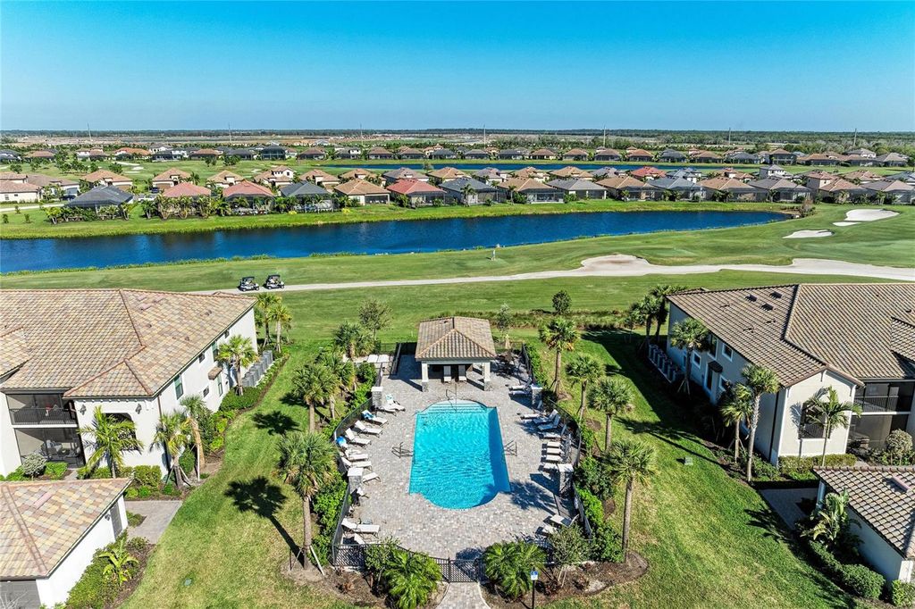 Image 74 of property listing at 18114 GAWTHROP DRIVE 204, Bradenton, FL 34211