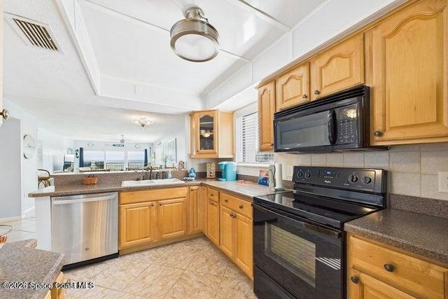 1305 S Atlantic Avenue 210, Cocoa Beach, FL 32931