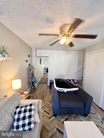 125 MAPLE ST, Conshohocken, PA 19428