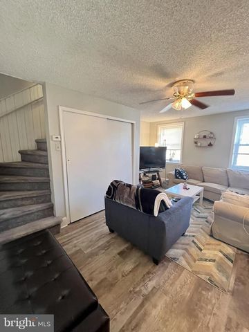 125 MAPLE ST, Conshohocken, PA 19428