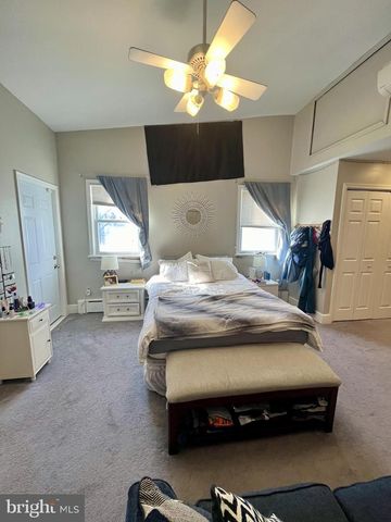 125 MAPLE ST, Conshohocken, PA 19428