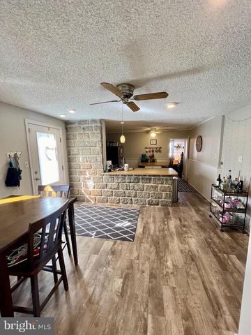 125 MAPLE ST, Conshohocken, PA 19428