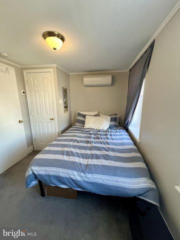 125 MAPLE ST, Conshohocken, PA 19428