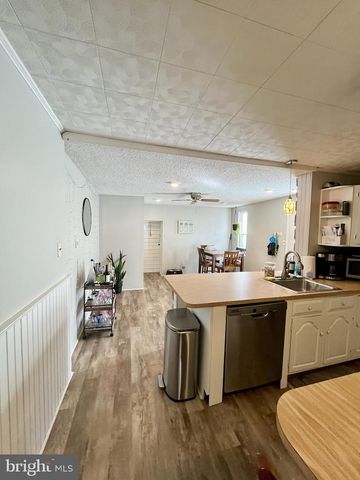 125 MAPLE ST, Conshohocken, PA 19428