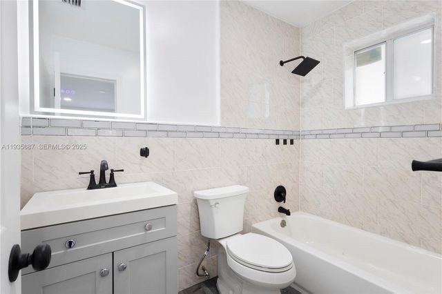 26 NW 34th Ter 26, Miami, FL 33127