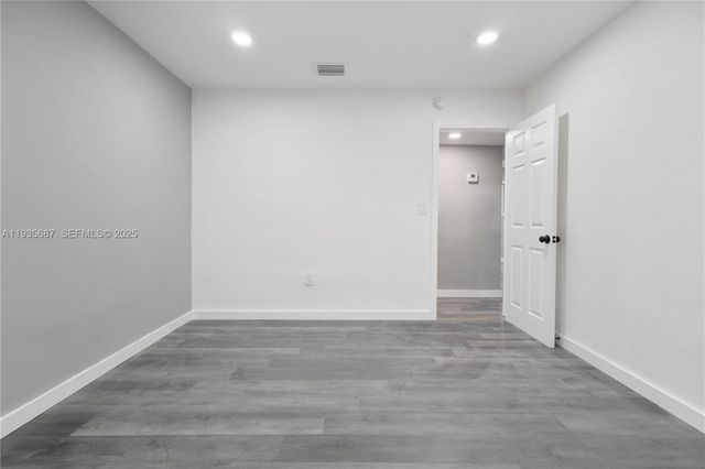 26 NW 34th Ter 26, Miami, FL 33127