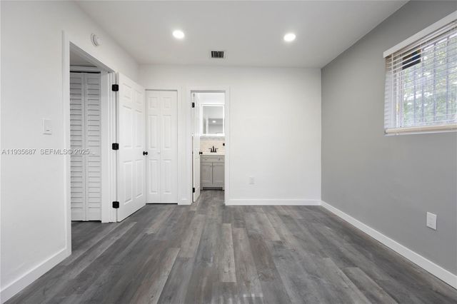 26 NW 34th Ter 26, Miami, FL 33127