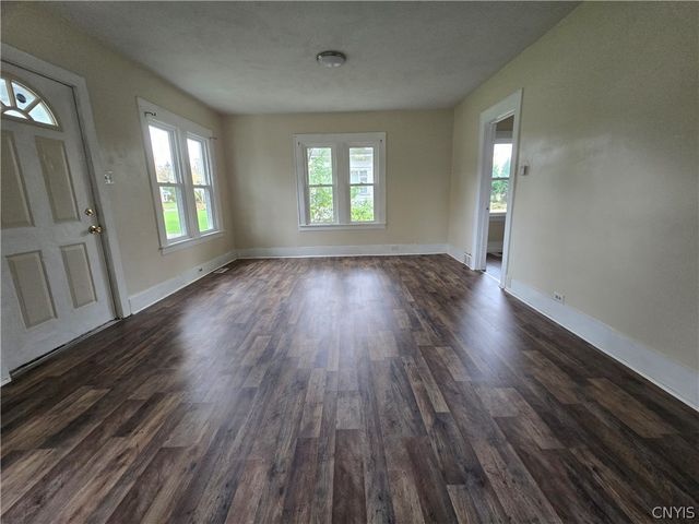 56 Salina Street, Lysander, NY 13027