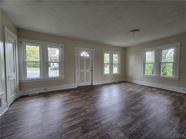 56 Salina Street, Lysander, NY 13027