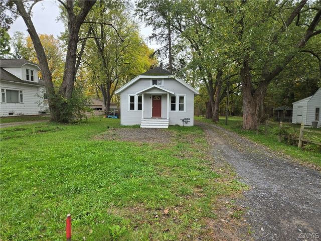 56 Salina Street, Lysander, NY 13027