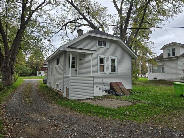 56 Salina Street, Lysander, NY 13027