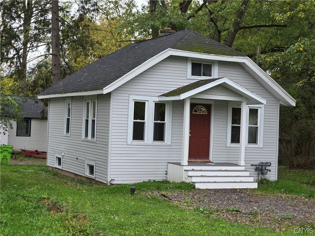 56 Salina Street, Lysander, NY 13027