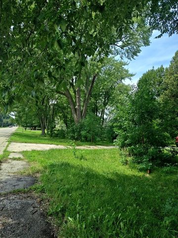 10802 W York House Road, Beach Park, IL 60087