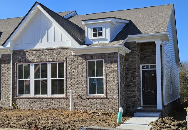 411 W Stonehaus XING, Antioch, TN 37013