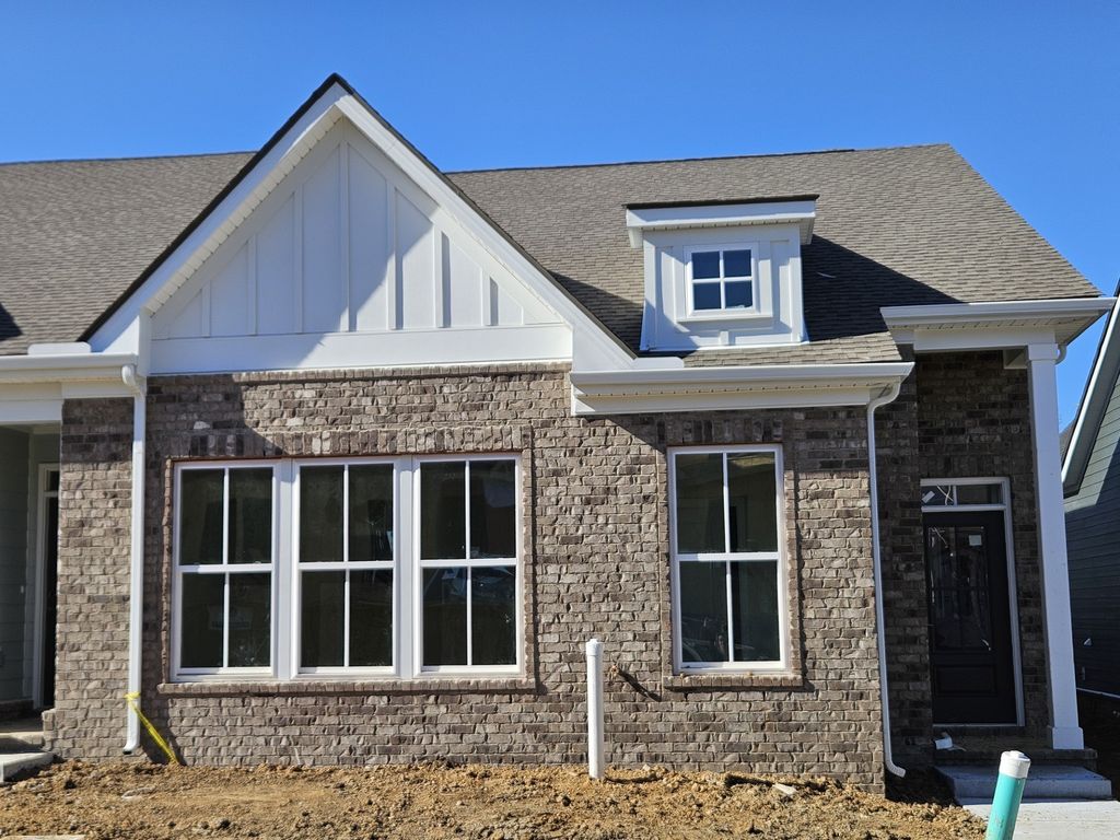 411 W Stonehaus XING, Antioch, TN 37013