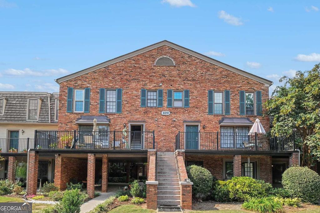 3091 Colonial Way Unit Way E4, Atlanta, GA 30341 — exterior