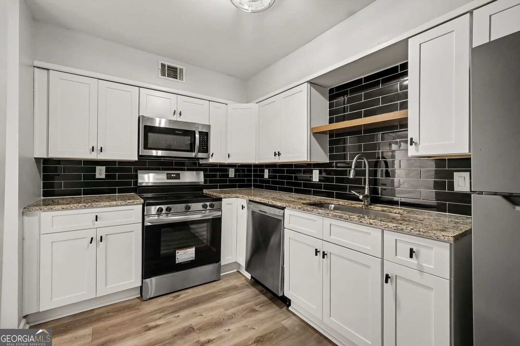 3091 Colonial Way Unit Way E4, Atlanta, GA 30341 — photo 3