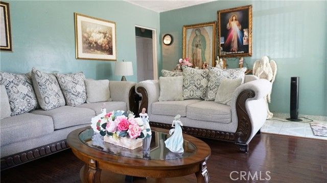 1223 S Plum Avenue, Ontario, CA 91761